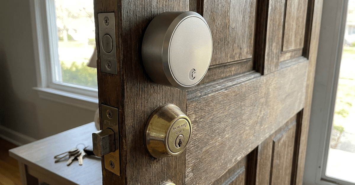 How to Choose Heavy-Duty Deadbolts to Complement Smart Locks